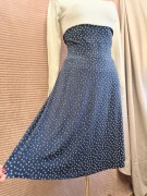 Niebieska elegancka spódnica do kolan z wiskozy szeroki pas r. XL 42