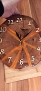 Zegar ścienny z żywicy i dębu. Prezent