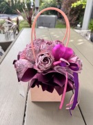 Piękny flowerbox z różami