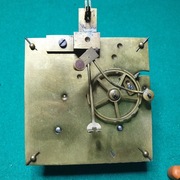 Sprawny mechanizm na pełnej płycie do zegara wiszącego