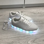 Buty ze świecącą podeszwą LED r. 38 BIAŁE