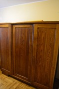 Dębowa szafa trzy drzwiowa