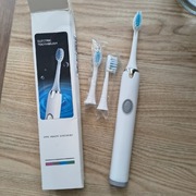Szczoteczka elektryczna White electric toothbrush