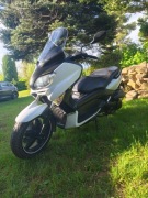 Yamaha x max 250