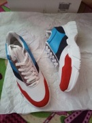 Skórzane sneakersy na grubej podeszwie 39 Heine 