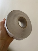 biała taśma przypodłogowa NOWA samoprzylepna Cezar 15 m