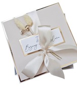 Kartka w pudełku ślub ślubna wesele boho beż beżowa suszone kwiaty