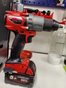 wkrętarka Milwaukee M18 FDD2 z pełnym wyposażeniem.