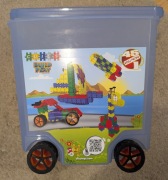 Klocki CLICS - mega zestaw 943 elementów w pudełku na kółkach