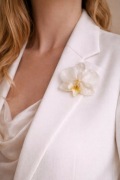 Broszka storczyk orchidea biała - Esencja Żywicy