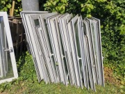 Okna po demontażu białe dwuszybowe 20 sztuk, drzwi