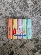 Zestaw szkolny - Zakreślacz flamastry kredki farby kleje itp.