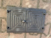 Drzwiczki żeliwne do pieca chlebowego lub wędzarni 29 x 43