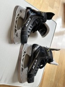 Łużwy Hokejowe CCM 9050 rozmiar 37