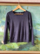 granatowy srebrny sweterek lekki angora dekolt kardigan delikatny bluzka 