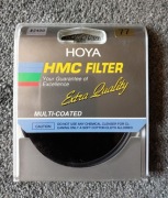 Filtr filtr szary Hoya HMC ND400 o średnicy 77 mm.