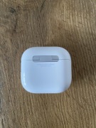 Etui ładujące Apple AirPods 4