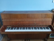 Pianino Legnica do remontu 