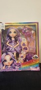 RAINBOW HIGH MODNA LALKA VIOLET 28 CM ZESTAW SLIME I MAGICZNE ZWIERZĄTKO