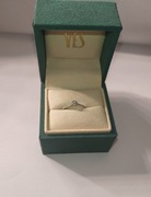 Pierścionek - białe złoto