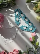 Ręcznie robiony niebieski naszyjnik z koralików: wzór owcy. Choker.