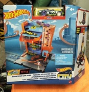 Hot wheels  rajdowy parking zestaw nowy 