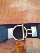 Nowy czarny pasek z szerokiej gumy ze złotą klamrą 