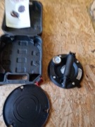 PRZYSSAWKA Z POMPKĄ I ZEGAREM DO PRZENOSZENIA GLAZUR PŁYTEK SZYB 300KG