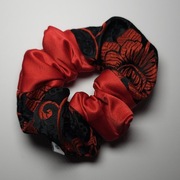 Limitowana gumka scrunchie
