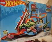 Nowy HOT WHEELS. FTB67 MEGA MYJNIA. ATAK KROKODYLA