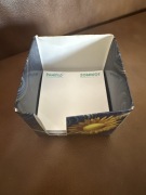 Karteczki reklamowe firmy Vipharm z nazwami preparatów