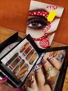 Zestaw naklejek na paznokcie. Książka w pudełku 3 stylizacje x 16szt. 48szt