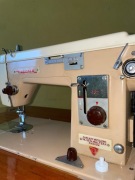 Maszyna do szycia Łucznik tur 2 VINTAGE Zakłady metalowe Radom