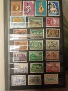 Album klaser ze starymi znaczkami pocztowymi z Grecji 