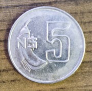 Moneta 5 Nuevo Pesos