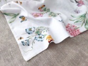 Pościel Home&You 160x200 – satyna bawełniana – biała, kwiaty i owady, zamek