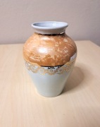 Chodzież porcelanowy wazonik 15 cm