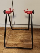 Składany Stojak Rowerowy – Serwisowy i Postojowy (na tylną oś)