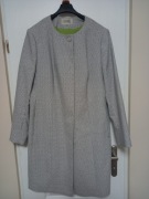 Szary płaszczyk wiosenny na seledynowej podszewce 