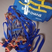 Komplet łańcuchów śniegowych uniwersalnych na koła