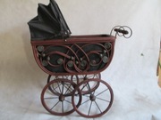 VINTAGE  RETRO WÓZEK DLA LALEK  Z RATANOWYMI ELEMENTAMI