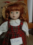 Kolekcjonerska  Lalka porcelanowa 30cm.siedzaca w super stanie