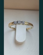 Pierścionek zaręczynowy 