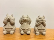 Zestaw trzech dekoracyjnych figurek wiewiórek