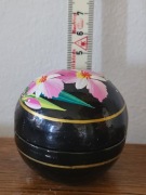 Vintage Puzderko Kula – Ręcznie Malowane Kwiaty – Laka