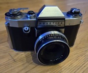 Aparat fotograficzny Praktica Tlova zenit obiektywem 1:2.8 f50
