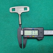 Stary klucz do mechanizmu zegara