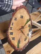 Zegar ścienny z żywicy i dębu. Prezent