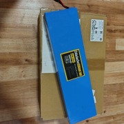 Akumulator litowo-jonowy 48V o deklarowanej pojemności 60000 mAh 60Ah