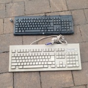 2 szt Klawiatura do komputera Packard Bell stara vintage 